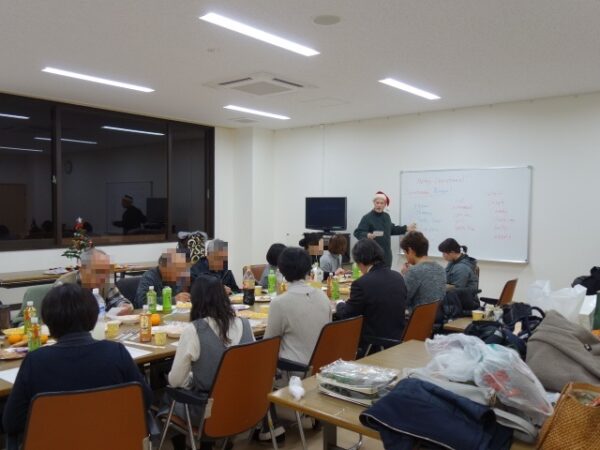姫路市田寺の英会話教室のレッスン中の写真